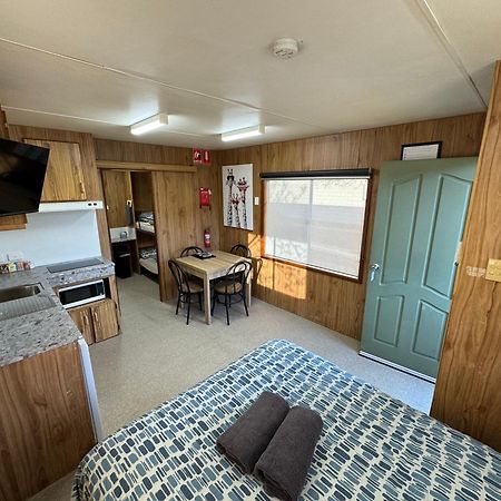 Acacia Caravan Park & Holiday Units 亚拉腊 外观 照片