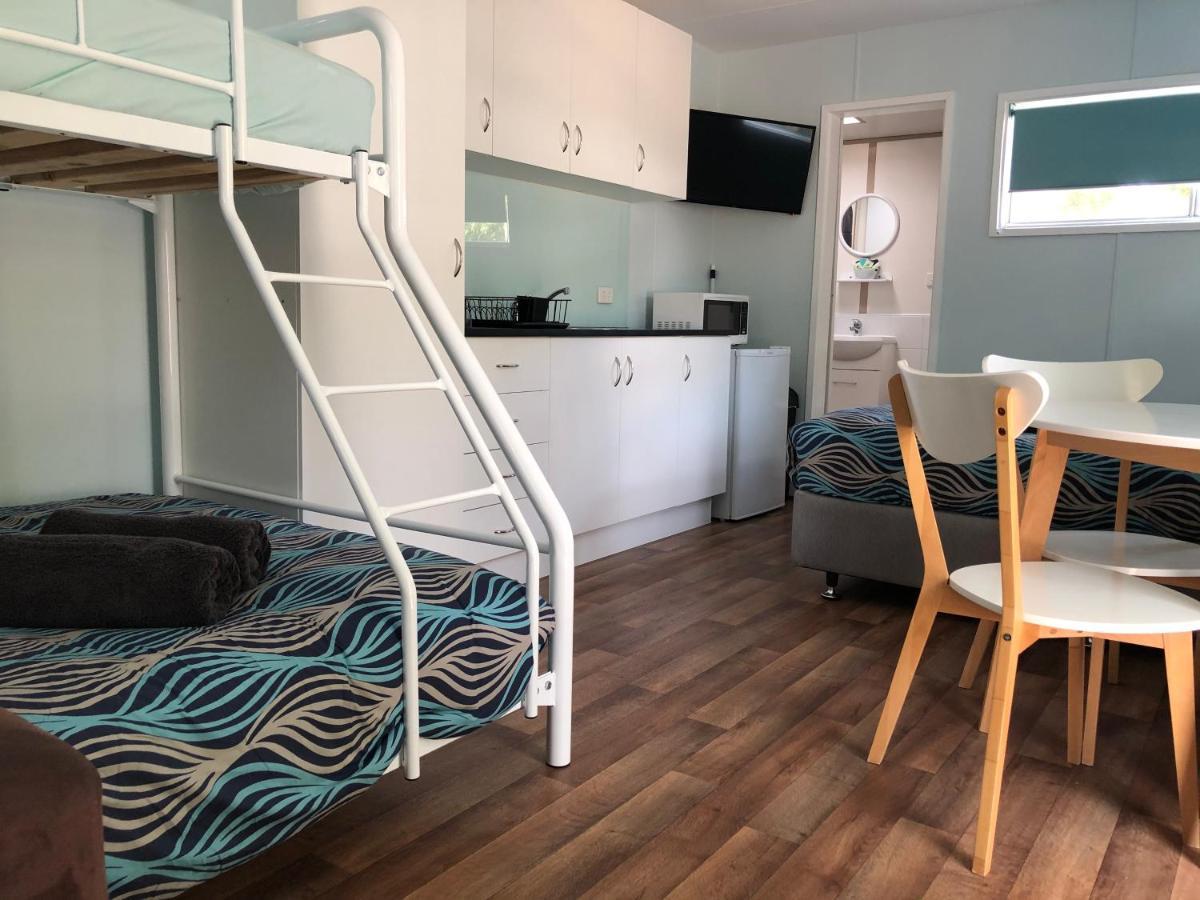 Acacia Caravan Park & Holiday Units 亚拉腊 外观 照片