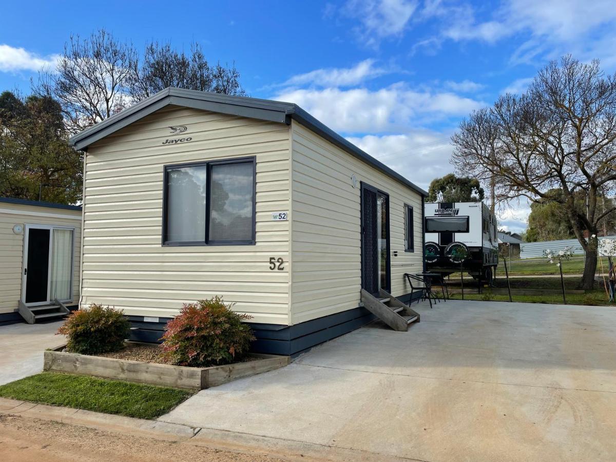 Acacia Caravan Park & Holiday Units 亚拉腊 外观 照片