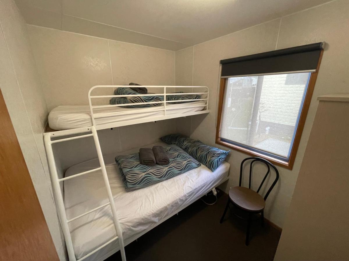 Acacia Caravan Park & Holiday Units 亚拉腊 外观 照片