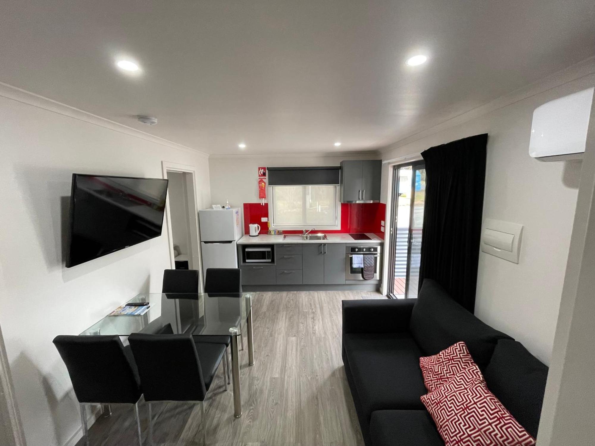 Acacia Caravan Park & Holiday Units 亚拉腊 外观 照片