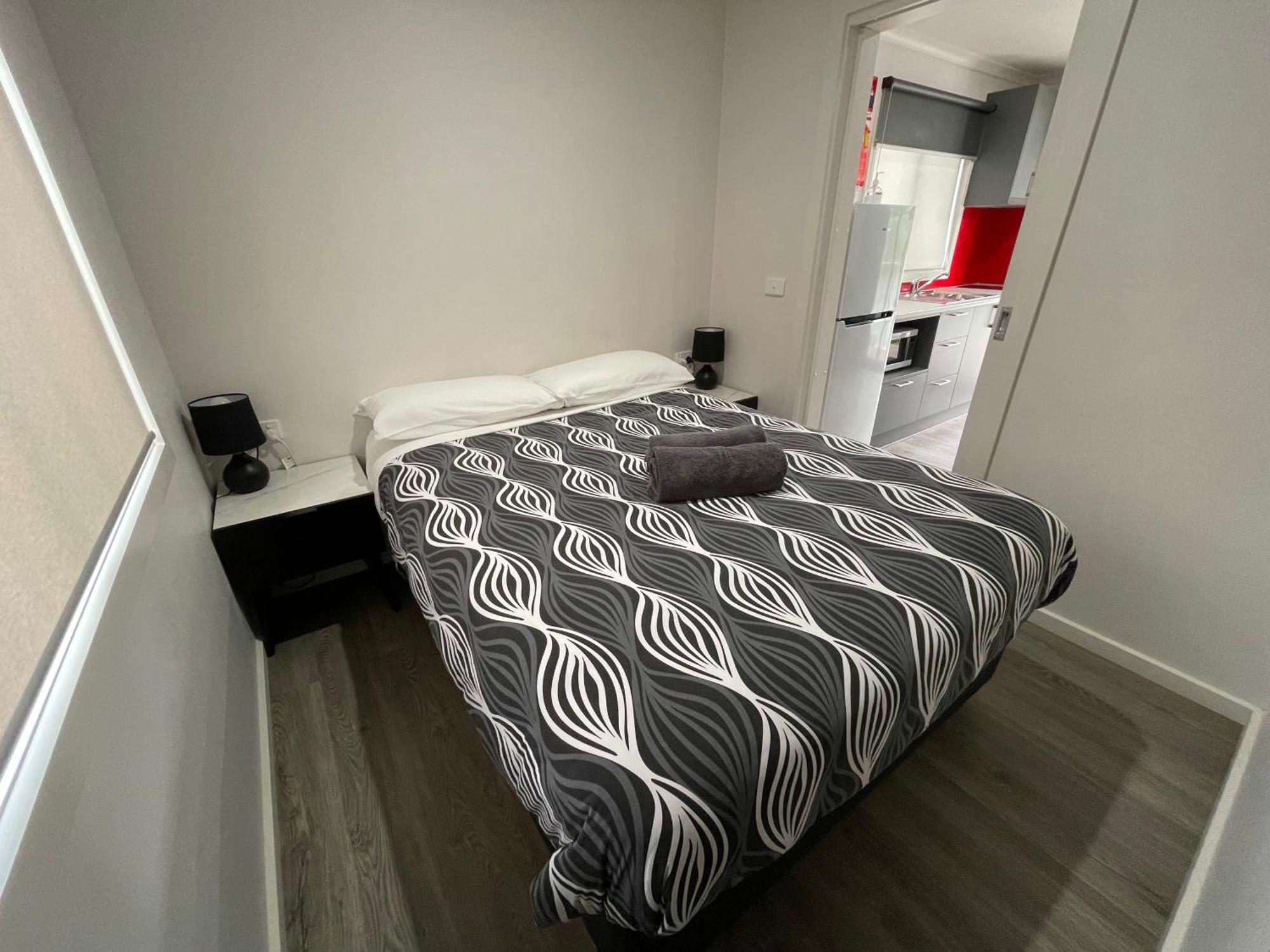 Acacia Caravan Park & Holiday Units 亚拉腊 外观 照片
