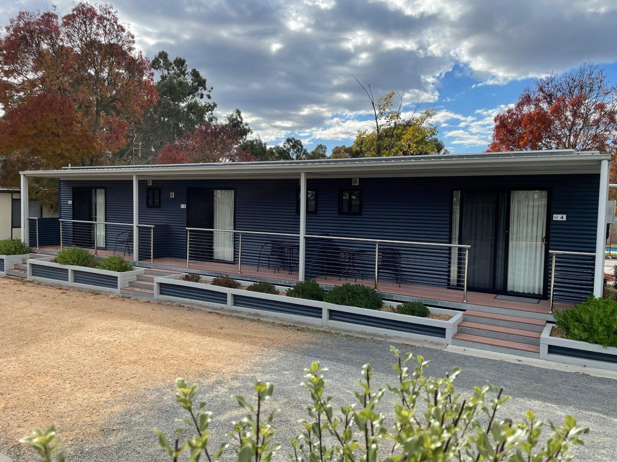 Acacia Caravan Park & Holiday Units 亚拉腊 外观 照片