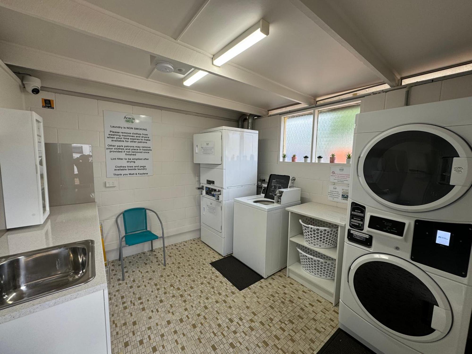 Acacia Caravan Park & Holiday Units 亚拉腊 外观 照片