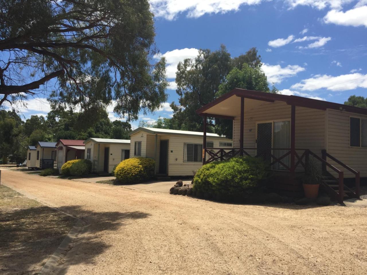 Acacia Caravan Park & Holiday Units 亚拉腊 外观 照片