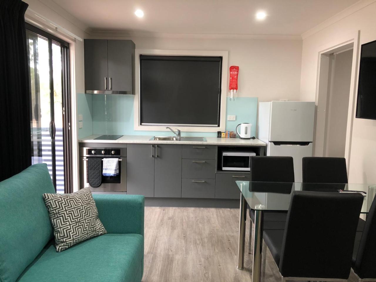Acacia Caravan Park & Holiday Units 亚拉腊 外观 照片