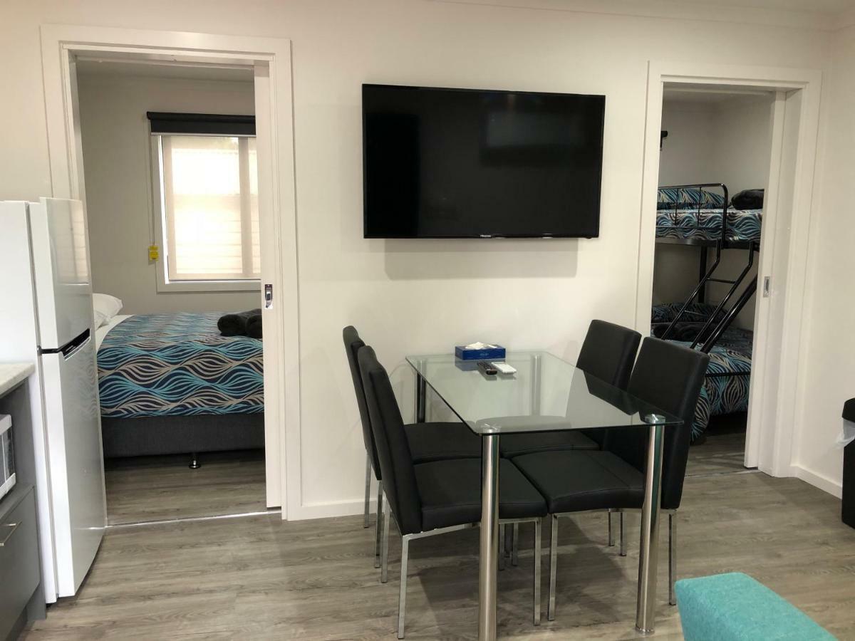 Acacia Caravan Park & Holiday Units 亚拉腊 外观 照片