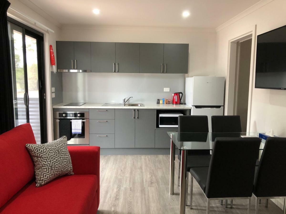 Acacia Caravan Park & Holiday Units 亚拉腊 外观 照片